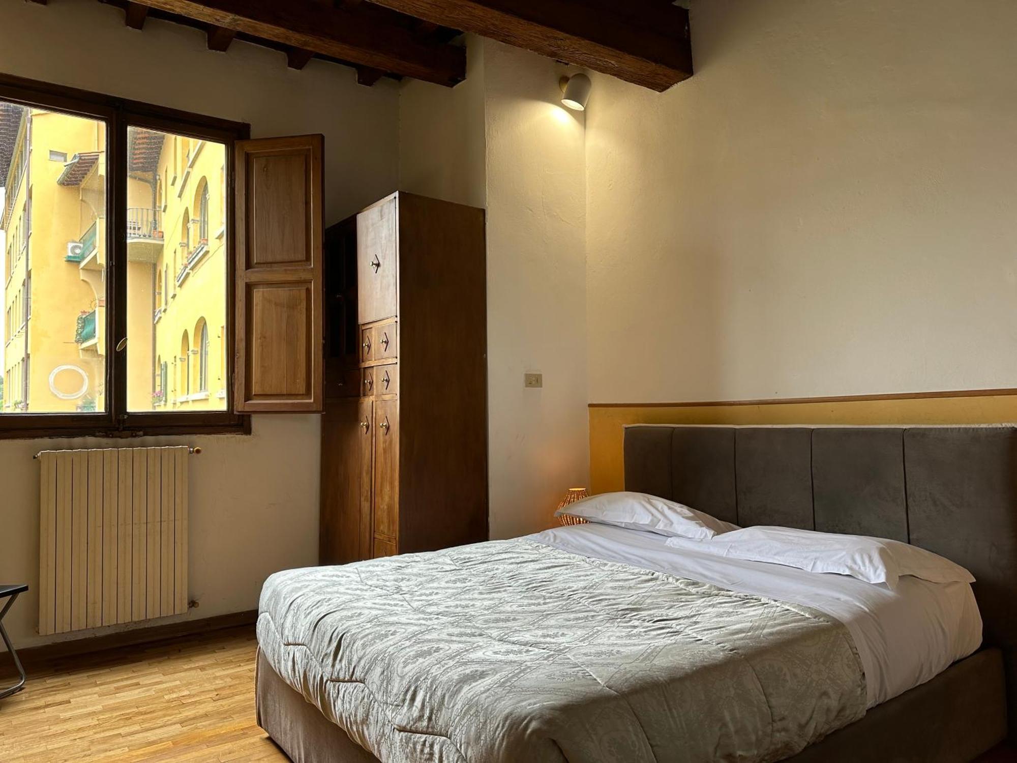 Ponte Vecchio Tower Apartment Florence Exterior photo